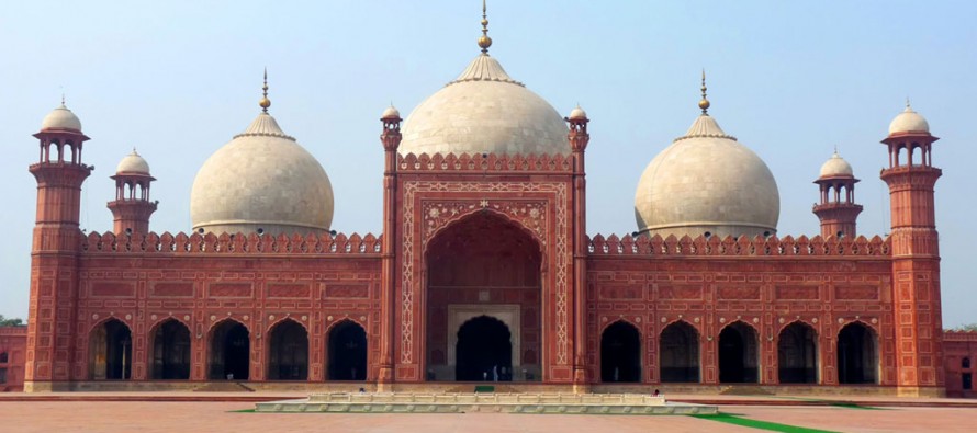  Akbar’s  Tomb-Agra