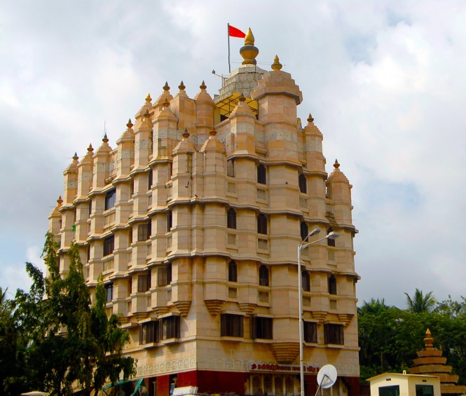 Siddhivinayak Temple- richest temple in india